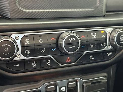 Used 2021 Jeep Wrangler Unlimited Sport AWD/4WD image 23
