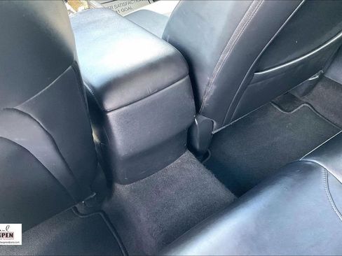 Used 2023 MAZDA MAZDA3 s FWD image 32