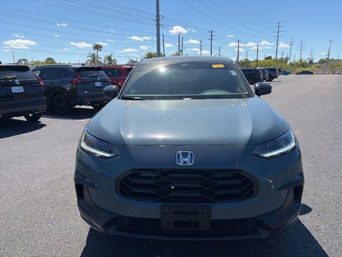Used 2025 Honda HR-V Sport image 2