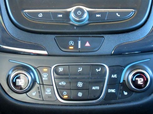Used 2023 Chevrolet Equinox RS FWD image 26