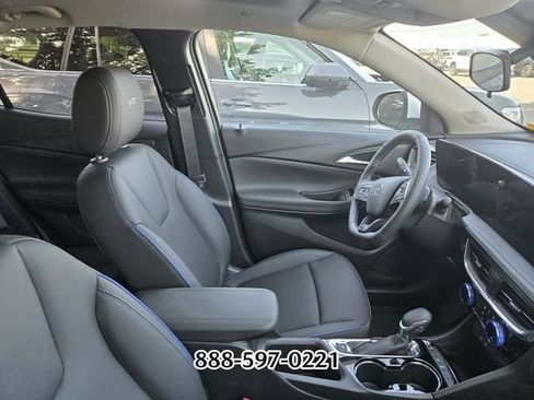 Used 2026 Buick Encore GX Sport Touring w/ Comfort Package FWD image 10