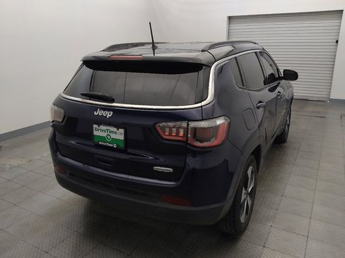 Used 2018 Jeep Compass Latitude FWD image 7