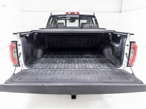 Used 2017 GMC Sierra 1500 Denali AWD/4WD image 38
