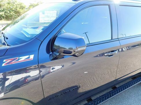 New 2026 Chevrolet Suburban Z71 w/ Comfort Package image 11