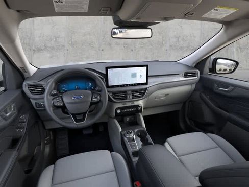 New 2025 Ford Escape SE image 9