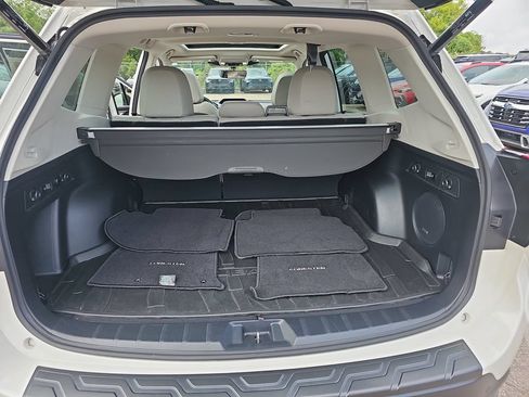 Used 2023 Subaru Forester Limited w/ Popular Package #2 AWD/4WD image 12