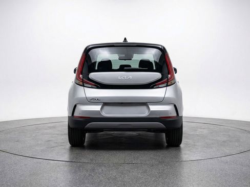 Used 2025 Kia Soul LX w/ LX Technology Package image 7