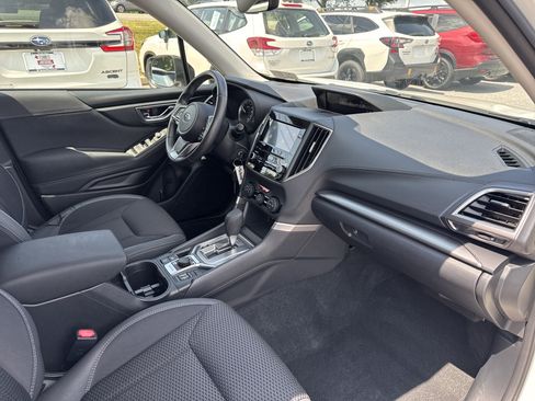 Used 2019 Subaru Forester Premium w/ All-Weather Package AWD/4WD image 17