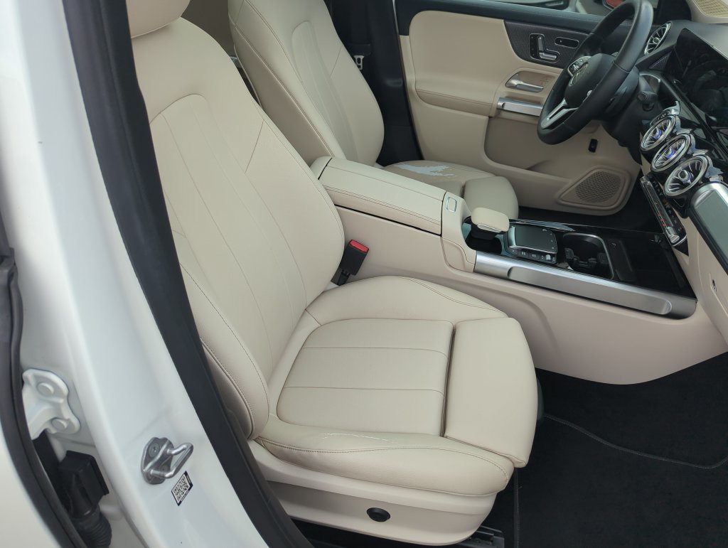 Used 2021 Mercedes-Benz GLB 250 image 38
