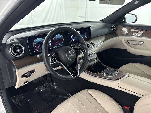 Used 2021 Mercedes-Benz E 450 4MATIC Sedan image 4