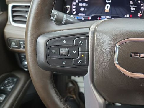 Used 2023 GMC Yukon XL Denali image 18