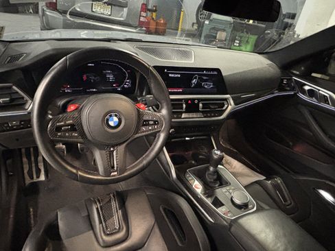 Used 2022 BMW M4 Coupe w/ M Carbon Exterior Package image 9