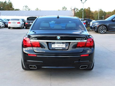 Used 2014 BMW 750Li xDrive image 6