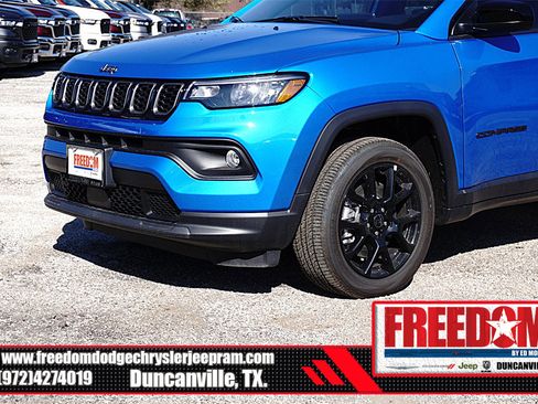 New 2026 Jeep Compass Latitude image 42