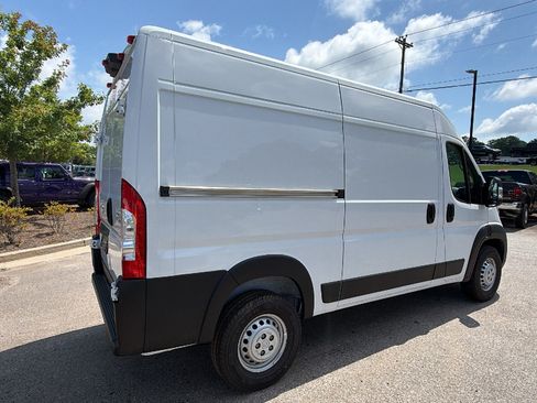 New 2026 RAM ProMaster 1500 w/ Convenience Group FWD image 8