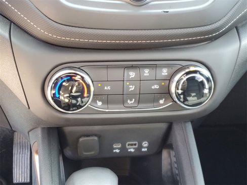 Used 2023 Chevrolet TrailBlazer ACTIV image 28