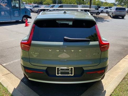 Used 2024 Volvo XC40 B5 Core AWD/4WD image 31