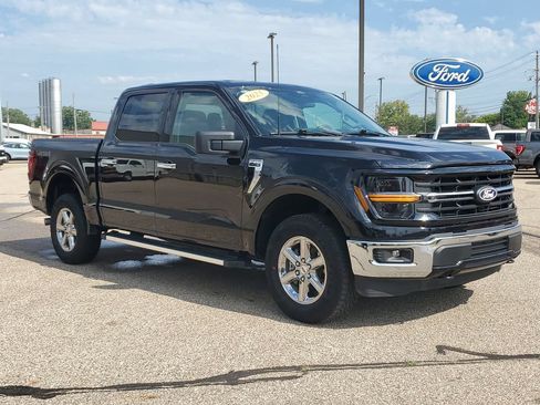 Used 2025 Ford F150 XLT w/ Equipment Group 301A Standard AWD/4WD image 3