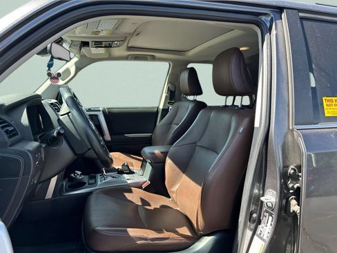 Used 2023 Toyota 4Runner Limited AWD/4WD image 19