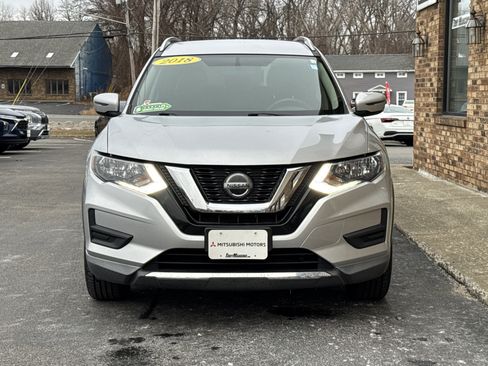 Used 2018 Nissan Rogue SV image 8