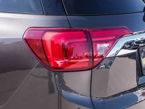 Used 2019 GMC Acadia SLT AWD/4WD image 7