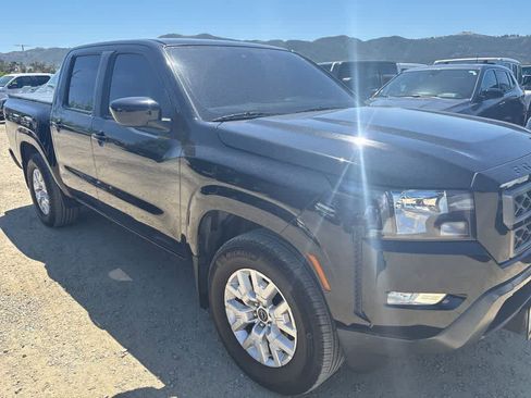 Used 2023 Nissan Frontier SV w/ SV Convenience Package image 3