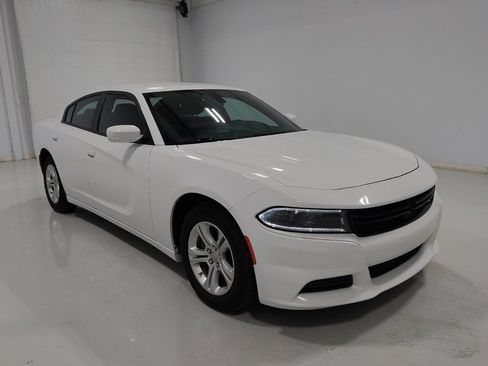 Used 2022 Dodge Charger SXT w/ Cold Weather Package RWD image 13