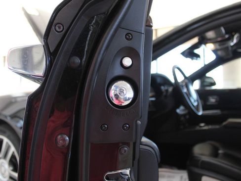 Used 2019 Rolls-Royce Ghost RWD image 21