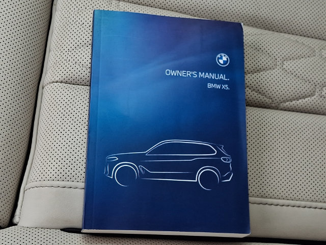 Certified 2024 BMW X5 M60i AWD/4WD image 33