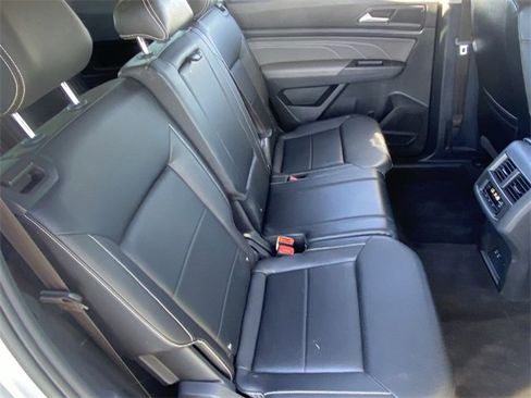 Used 2023 Volkswagen Atlas SE image 14
