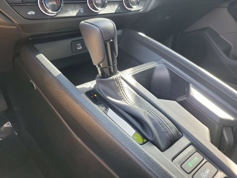 Used 2023 Honda Accord EX image 31