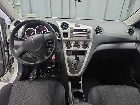 Used 2009 Pontiac Vibe Base w/ Preferred Package image 11