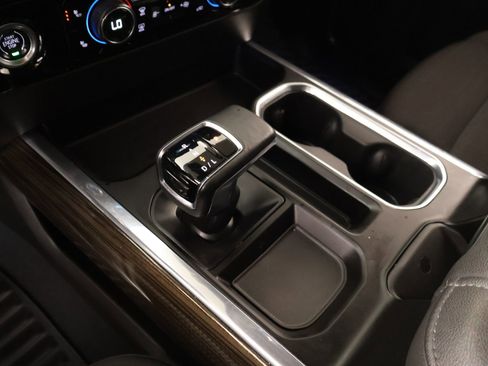 Used 2023 Chevrolet Silverado 1500 RST AWD/4WD image 8