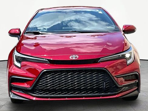 Certified 2025 Toyota Corolla SE FWD image 4