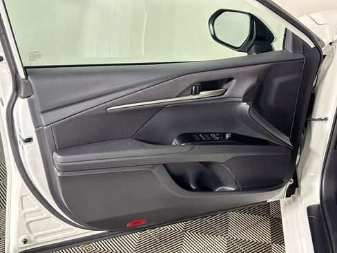Used 2025 Toyota Camry LE image 10