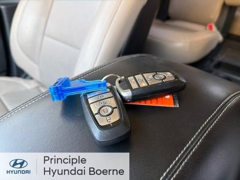 Used 2020 Ford Explorer Limited AWD/4WD image 15