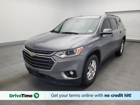 Used 2021 Chevrolet Traverse LT image 1