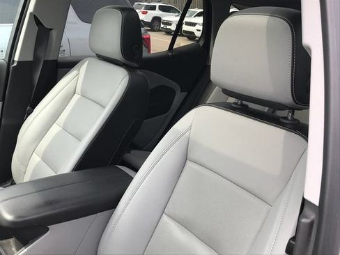Used 2024 GMC Terrain SLT w/ LPO, Floor Liner Package AWD/4WD image 3