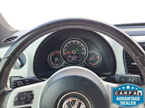 Used 2017 Volkswagen Beetle 1.8T Classic FWD image 22