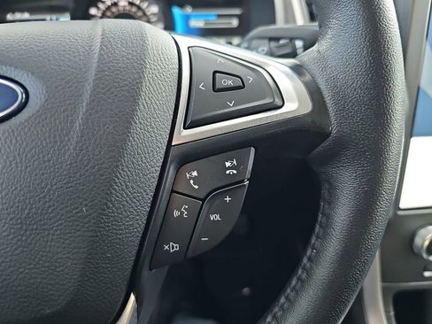 Used 2024 Ford Edge SEL w/ Sport Appearance Package image 12