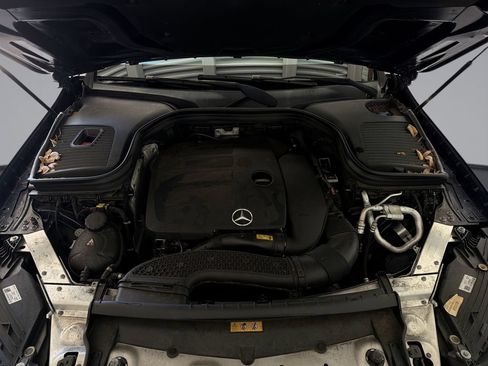 Used 2021 Mercedes-Benz GLC 300 image 14