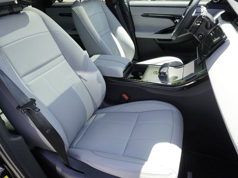 Used 2026 Land Rover Range Rover Evoque S AWD/4WD image 24