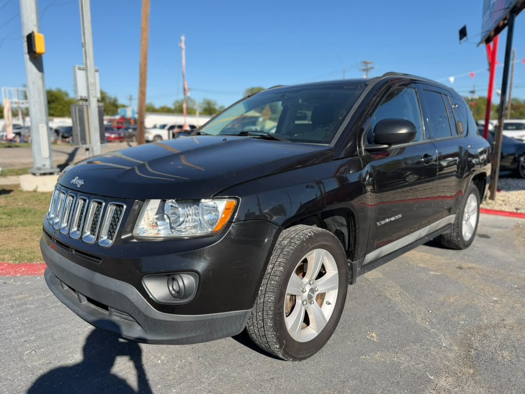 Used 2011 Jeep Compass 2WD image 1