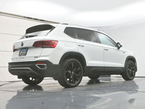 Used 2022 Volkswagen Taos SE AWD/4WD image 33