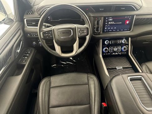 Used 2023 GMC Yukon Denali RWD image 22