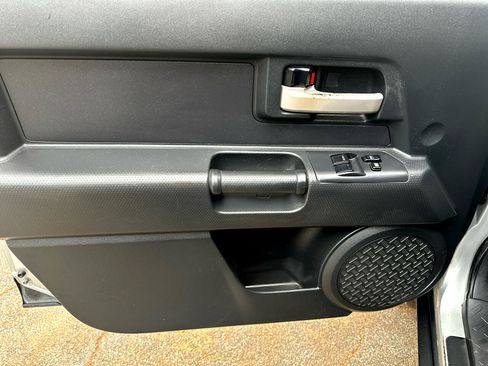 Used 2007 Toyota FJ Cruiser 4WD AT image 16