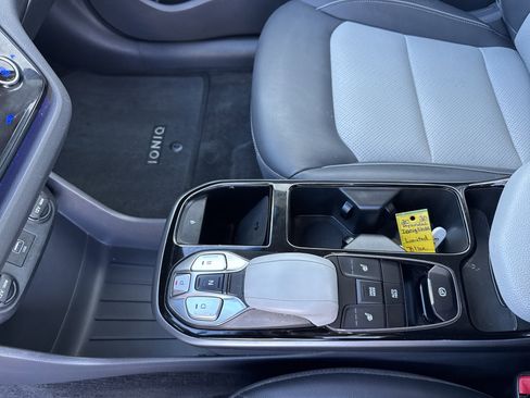 Used 2020 Hyundai Ioniq Limited image 34