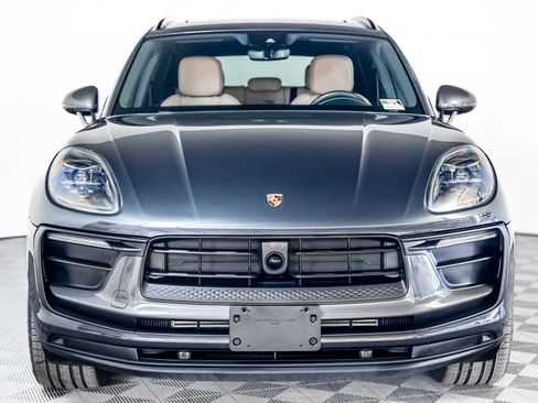 Certified 2025 Porsche Macan Turbo image 7