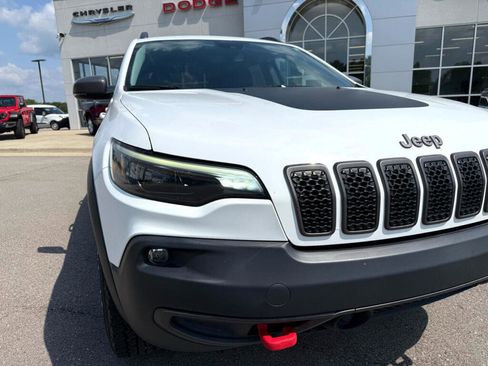 Used 2021 Jeep Cherokee Trailhawk image 9