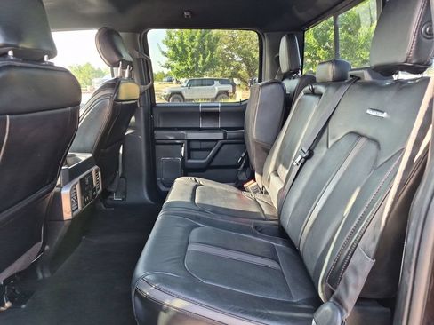 Used 2019 Ford F150 Platinum AWD/4WD image 32